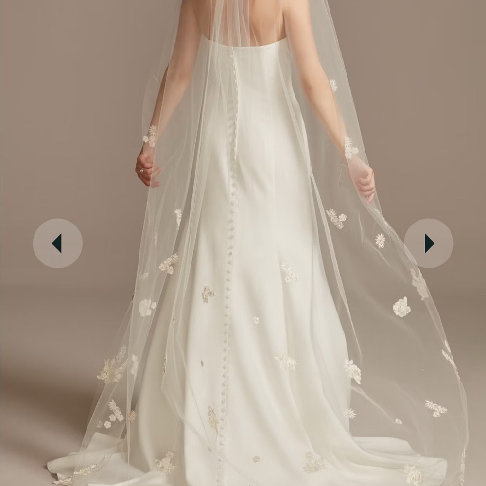 David's Bridal White Wedding Gown with Floral Veil - Picture 1 of 1